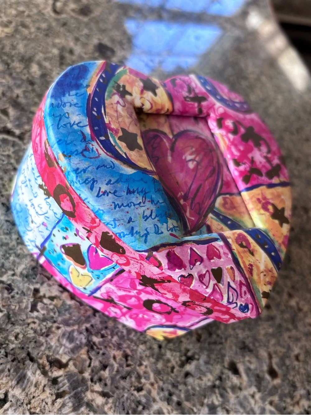 Vintage 90s heart shaped box